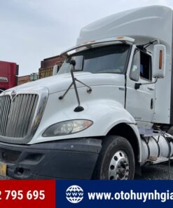 xe đầu kéo mỹ maxxforce màu trắng