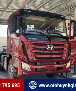Hyundai Xcient sử dụng khối động cơ D6CF36E4 với công suất lên đến 302 KW đạt tại 180 vòng/phút.