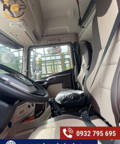 nội thất xe đầu kéo Faw 430hp