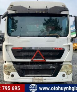 Xe đầu kéo Howo T5G cầu láp máy 340HP 2014 cũ