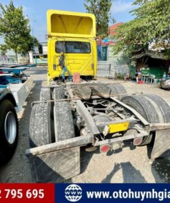 Mặt sau xe đầu kéo Mỹ International 1 giường 2014 cũ
