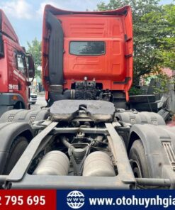 Xe đầu kéo Howo T7H Sitrak 440HP cầu láp 2023 lướt siêu đẹp