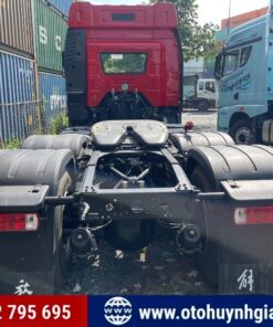 Mâm kéo của xe đầu kéo Faw J6P 2 cầu động cơ 375 2025 mới
