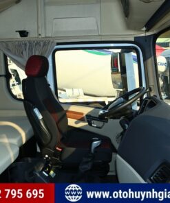 Cabin của đầu kéo SHACMAN Weichai X5000 460HP mới