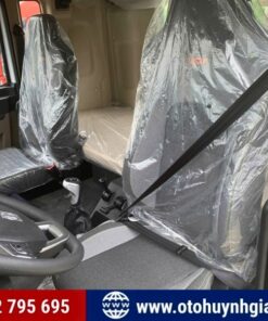 Cabin của xe đầu kéo Shacman WC H3000S 300HP 1 cầu