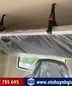 Giường nghĩ trên cabin của xe đầu kéo Shacman WC H3000S 300HP 1 cầu