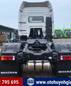 Ngoại thất của xe đầu kéo Shacman WC H3000S 300HP 1 cầu