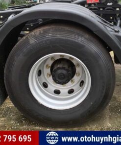 Vỏ lốp xe đầu kéo Shacman WC H3000S 300HP 1 cầu