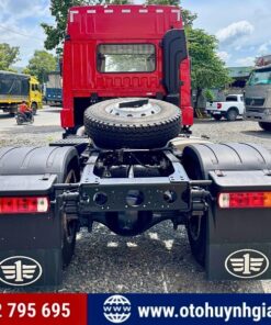Mặt sau của xe đầu kéo Faw 1 cầu JH5 máy 260