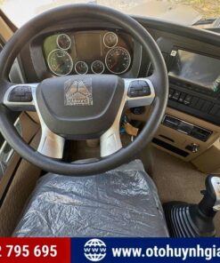 Vô lăng của xe tải ben 3 chân Howo TX400 thùng vuông