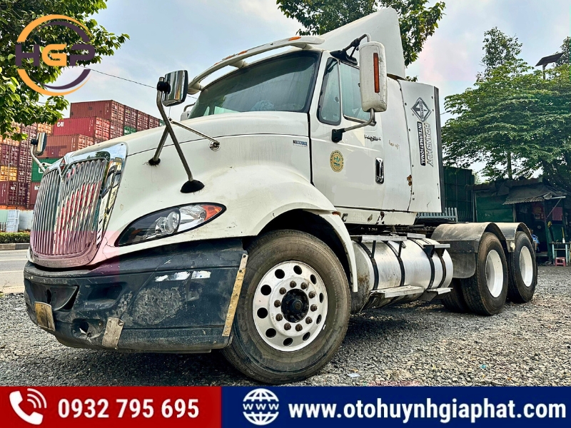 Xe đầu kéo Mỹ International đời 2012 siêu cứng cáp