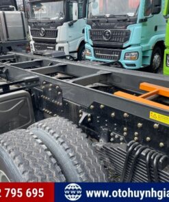 Khung chassis của xe tải ben Shacman H3000S Weichai 340HP mới