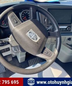 Khoang lái của xe Faw JH6 460HP mẫu 2026