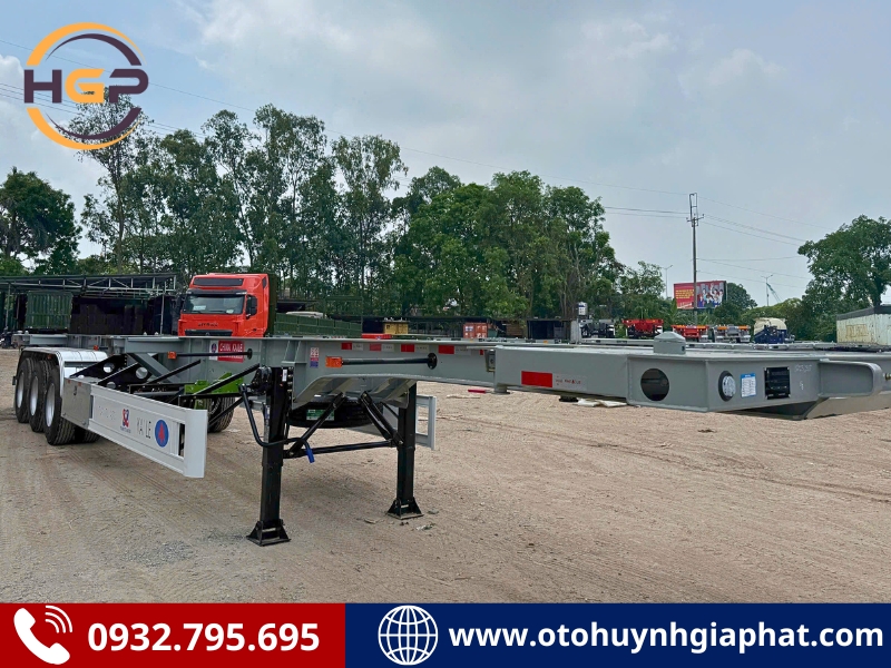 Mooc xương 3 trục 45 feet Kaile lốp 12R22.5 tải 32.9 tấn