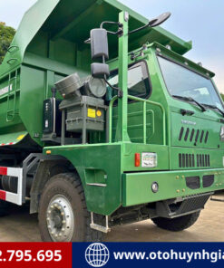 Xe ben HOWO bá vương chạy mỏ 70 tấn