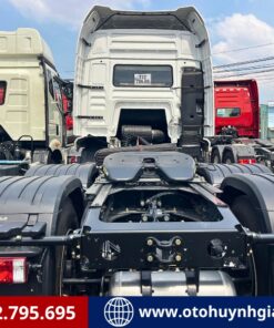 Mâm kéo của xe đầu kéo SHACMAN WC H3000S 400HP