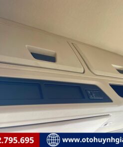 Nội thất của xe đầu kéo SHACMAN WC H3000S 400HP