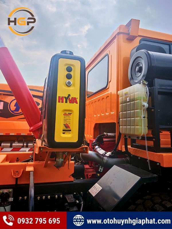 Ty ben của xe ben Shacman cabin lệch 385HP Cummins