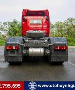 Mặt sau của xe đầu kéo điện Howo G7S EV 2026