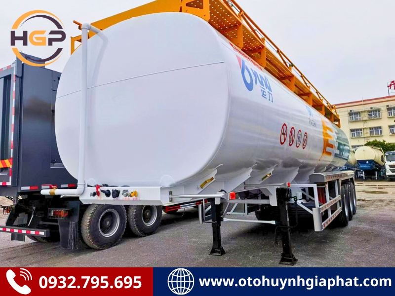 Rơ mooc xi téc Sinotruk Yunli chở xăng dầu