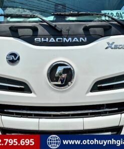 Mặt ga lăng của xe Shacman X6000 460HP