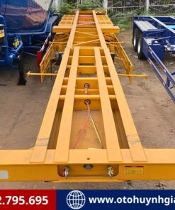 Mặt trước của mooc cổ cò 3 trục 45 feet CIMC HUAJUN mới