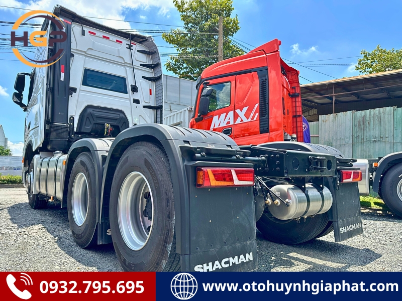 Xe đầu kéo SHACMAN X6000 động cơ Cummins
