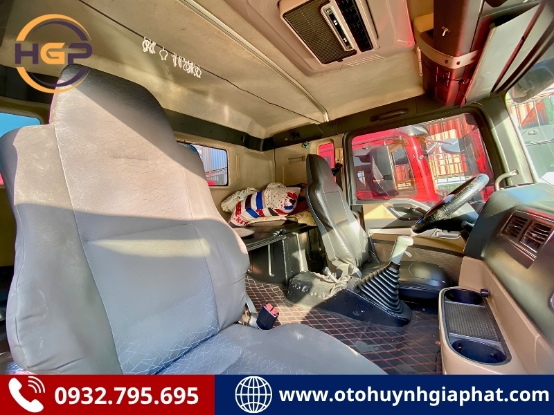 Cabin của xe Howo T5G 340HP cũ