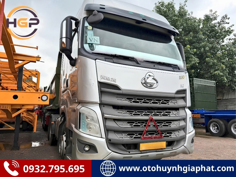 Xe đầu kéo Chenglong H7 420HP đời 2021 cũ