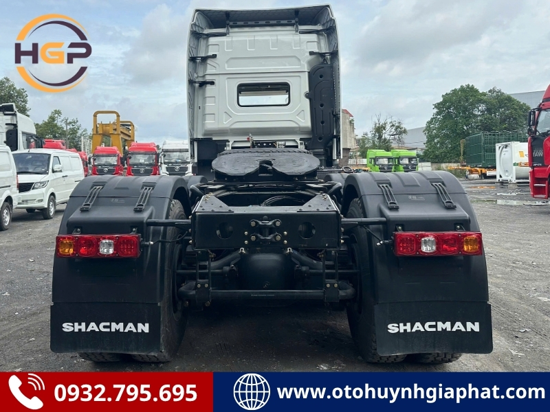 Ngoại thất của xe đầu kéo Shacman X5000 550HP